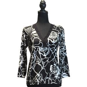 Chico's Lace V-Neck Empire Black White Floral Blouse Chico's SZ 0 (reg. 4-6)